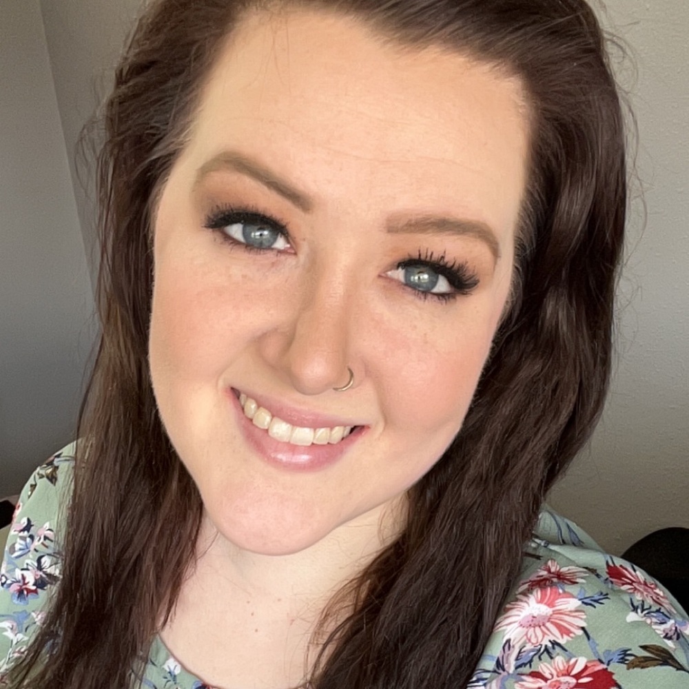 Meet your Posher, Ashley